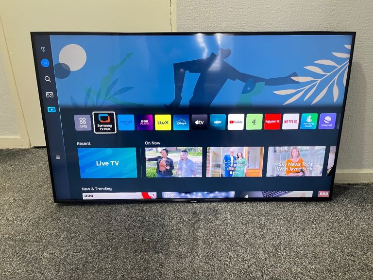 Samsung 43” Smart 4K Ultra HD HDR Smart TV in Great Condition 2 Years Old
