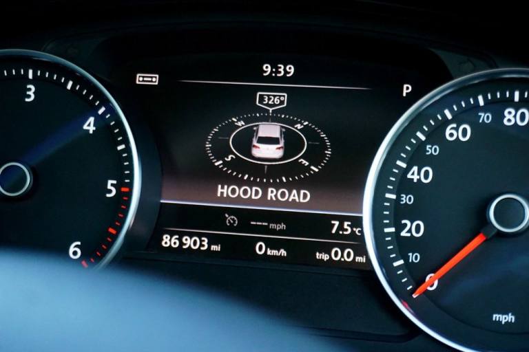 2014 Volkswagen Touareg 3.0 TDI V6 BlueMotion Tech R-Line SUV Diesel Tiptronic 4WD (s/s) 5dr - Ju...