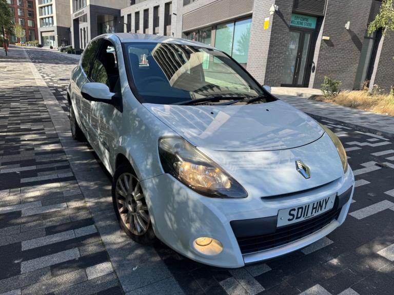 2011 RENAULT CLIO DYNAMIQUE TOMTOM 1.2 PETROL 5 SPEED MANUAL WHITE 3dr HATCHBACK