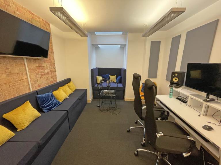 Music Studio | SoundProof Room in Hackney Central E8