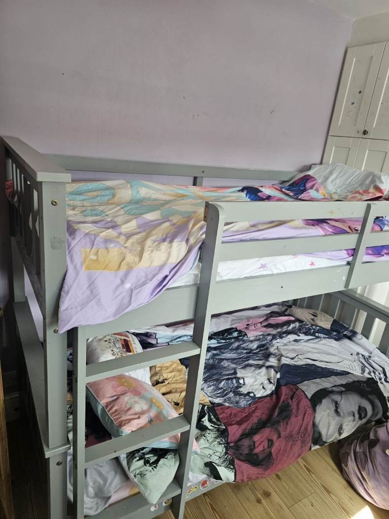 Bunk beds 