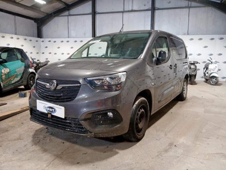 BREAKING VAUXHALL COMBO 1.5 DIESEL 2023 STOCK NUMBER WY62