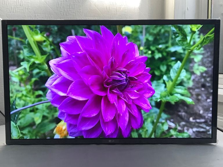 LG 32LM6300PLA 32 inch Smart Full HD HDR LED TV built in Wi-Fi- freeview in excellent condition