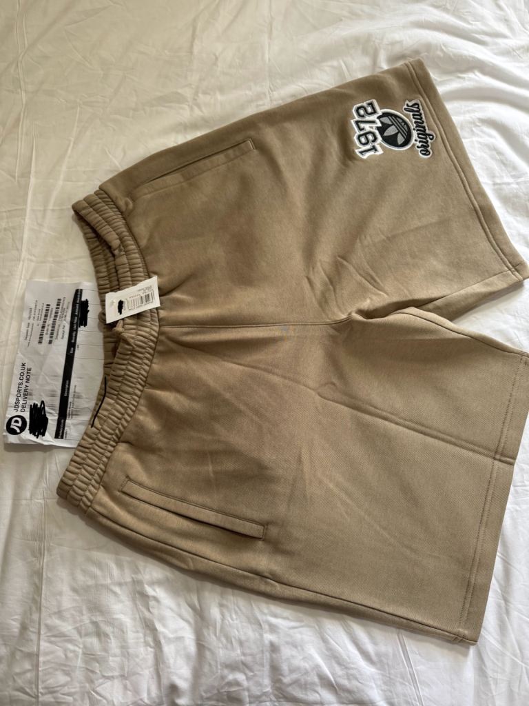 adidas Sportswear Originals Gradient Shorts Men Women Shorts Beach Shorts Size L