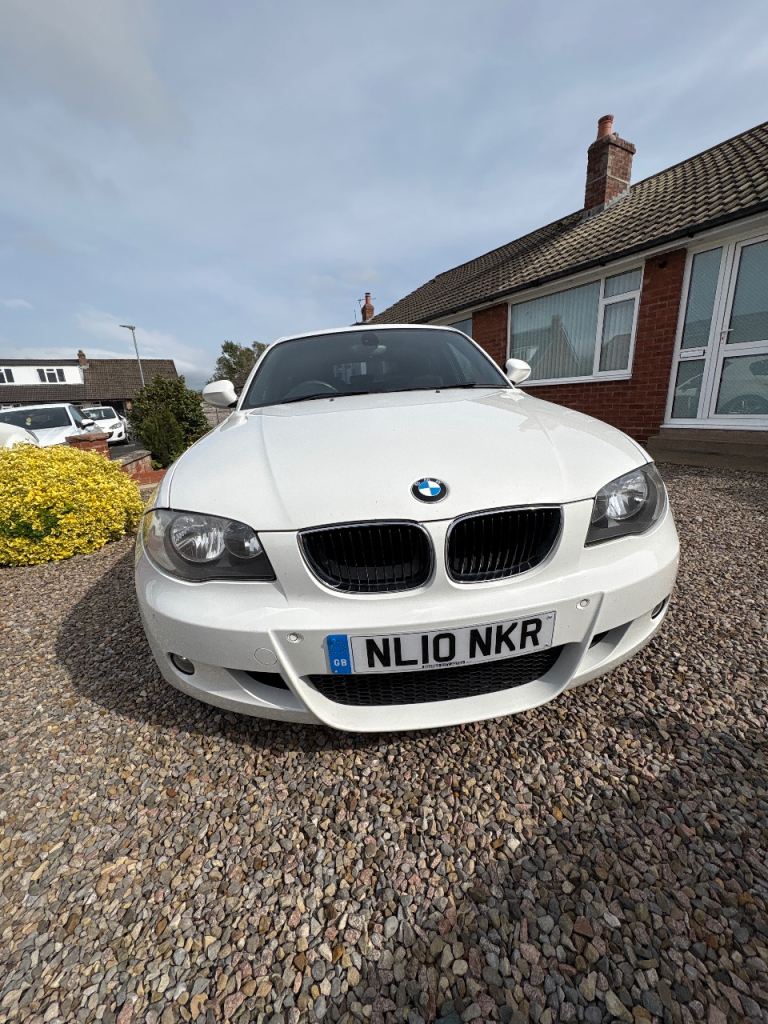 BMW, 1 SERIES, Hatchback, 2010, Manual, 1995 (cc), 5 doors