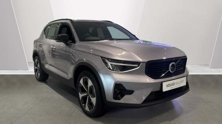 2026 Volvo XC40 Plus, B3 Mild hybrid, Petrol, Dark ESTATE Petrol/Electric Hybrid Automatic