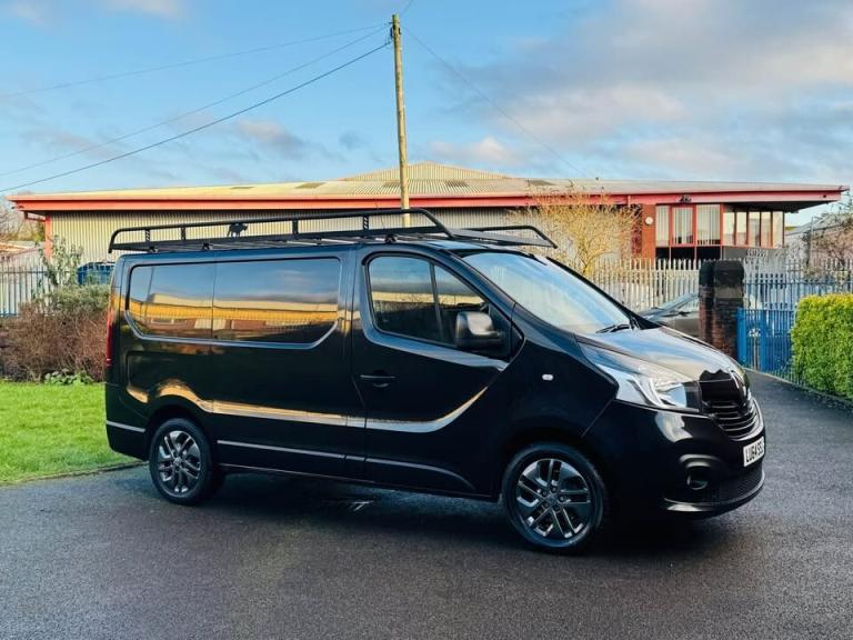  RENAULT TRAFIC SL27 dCi 120 Sport Nav Van