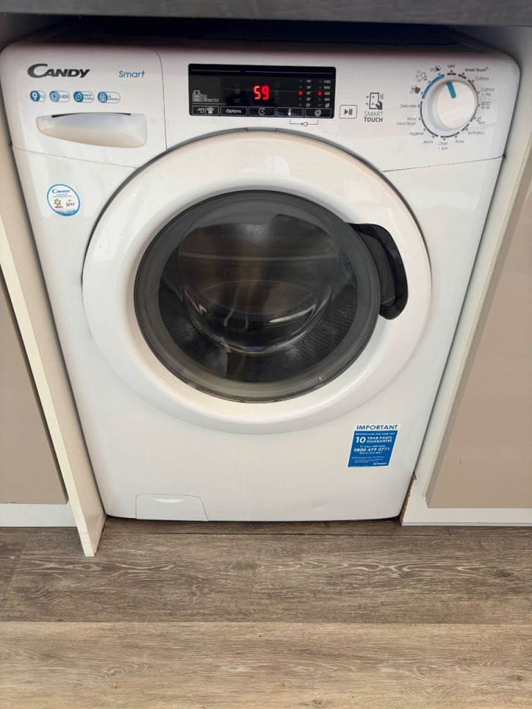 Candy Smart 9kg washing machine 