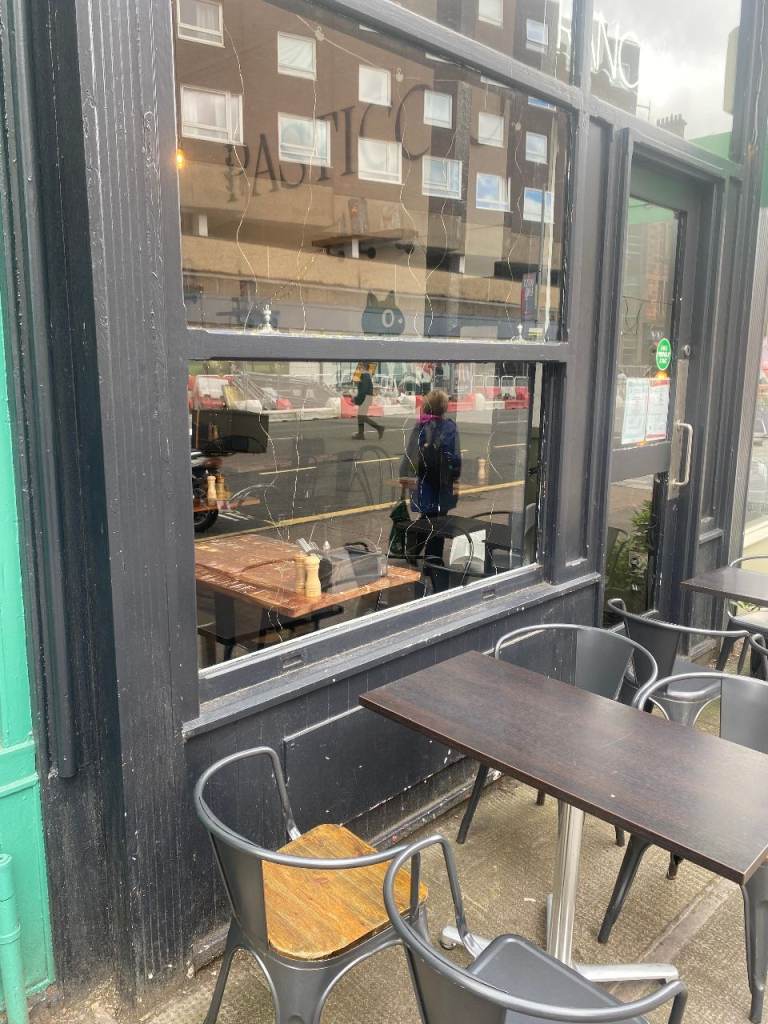 Byres Rd retail/cafe unit available for short or long term 