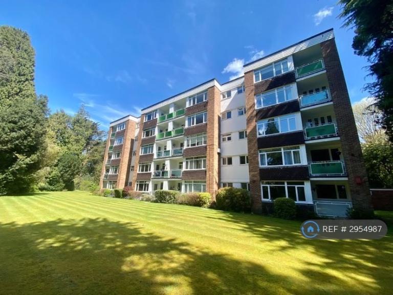 2 bedroom flat in The Avenue, Poole, BH13 (2 bed) (#2954987)