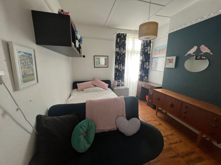 Room available to rent in hastings house