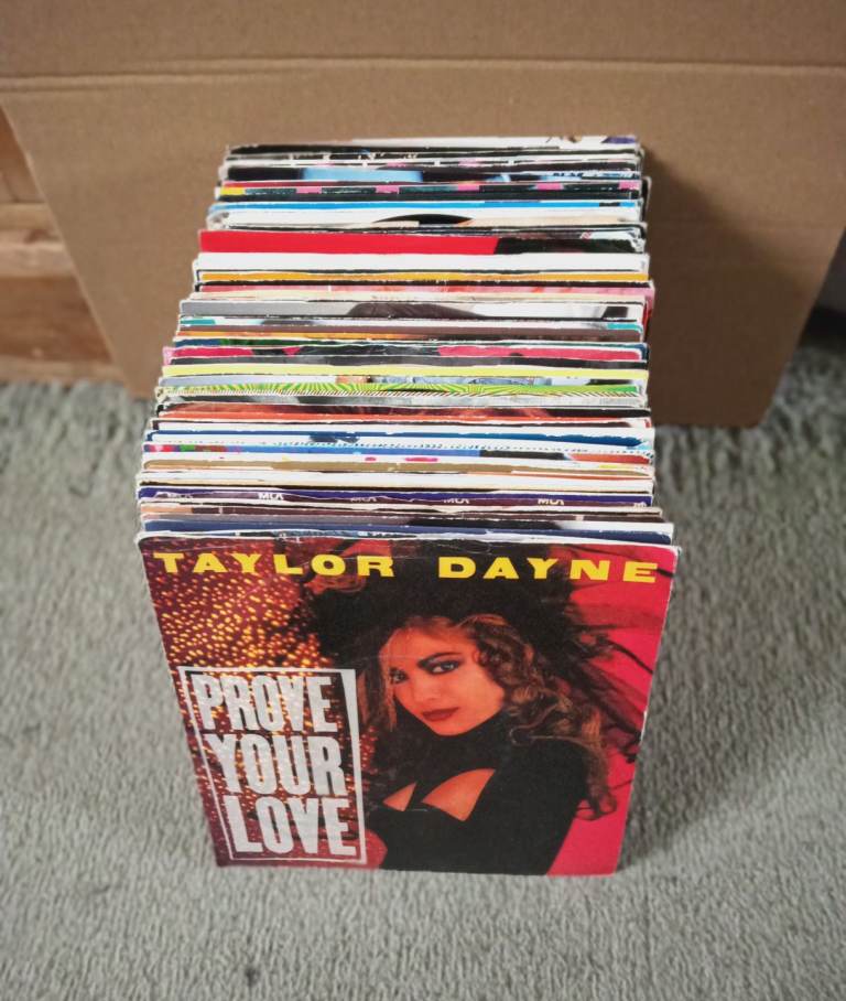 Vinyl records (singles)
