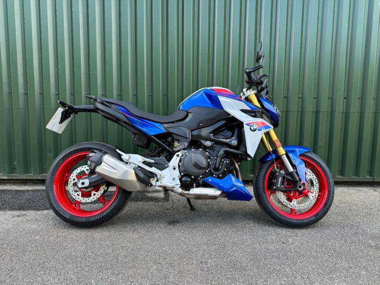 BMW F900R Sport 26 Plate 2 Miles Sport Pack Heated Grips Quick Shifter