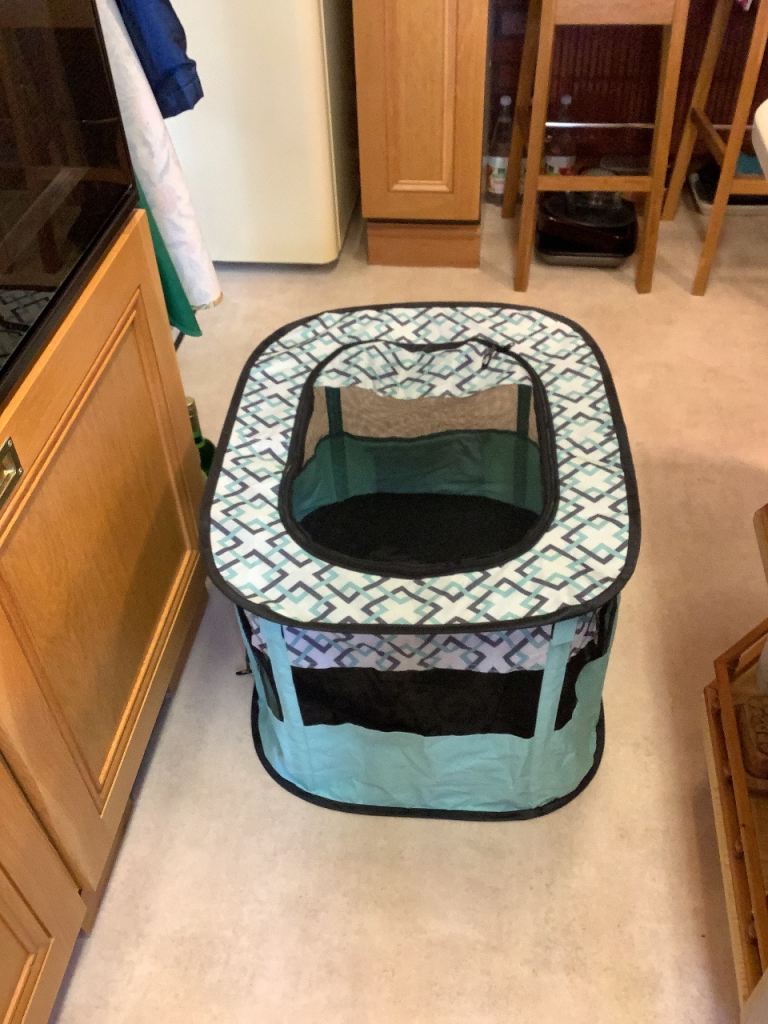 Portable dog crate/Playpen 