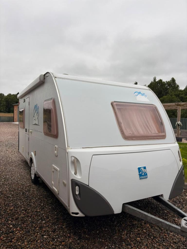 Caravan fixed bed Knaus