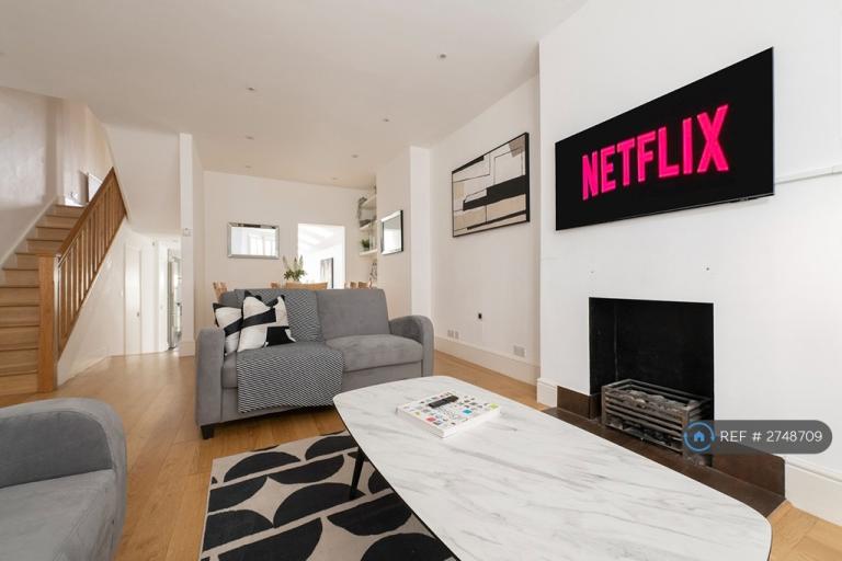 4 bedroom house in Shorrolds Road, London, SW6 (4 bed) (#2748709)