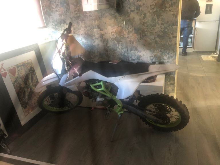 MZR 140cc pit bike