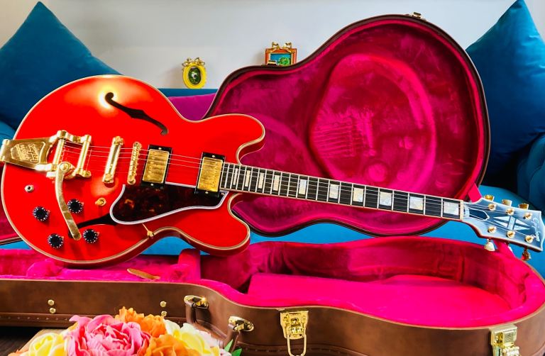 Epiphone Inspired by Gibson Custom Shop 1959 ES-355 Red Bigsby ES355 Oasis Noel Gallagher Belfast