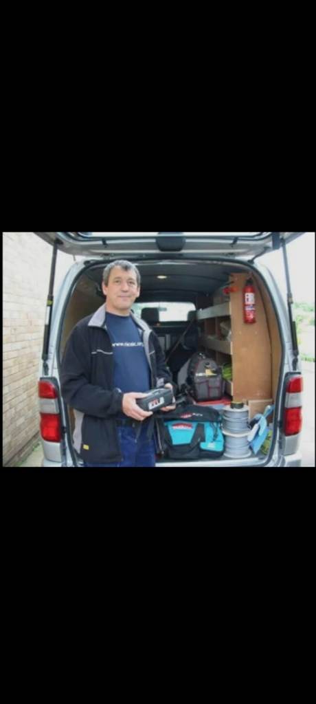Fair price electrician 25 years' experience 