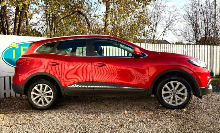 CAN'T GET CREDIT? CALL US! Renault Kadjar 1.3 TCe Dynamique Nav ENERGY - £199 DEPOSIT, £66 PER WEEK