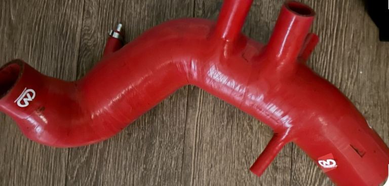 Silicone Turbo Intake Pipe/Induction Hose for 1.8T Engines. 