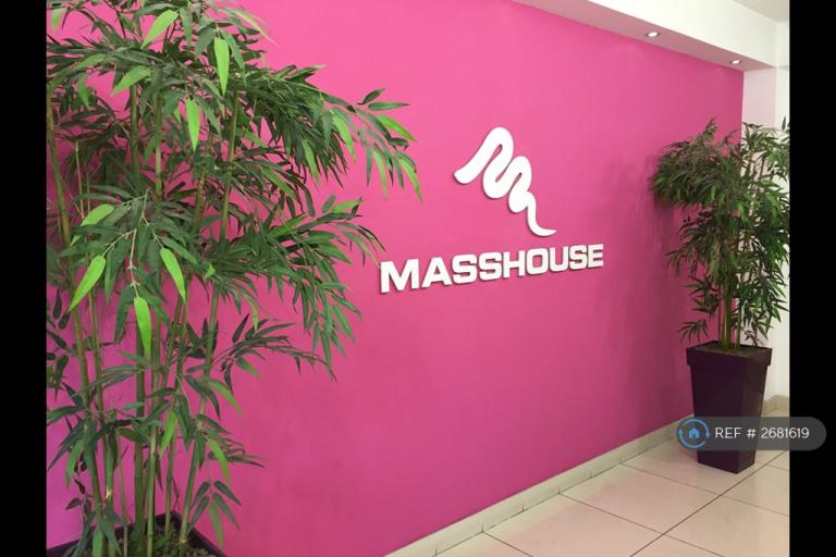 2 bedroom flat in Masshouse Plaza, Birmingham, B5 (2 bed) (#2681619)