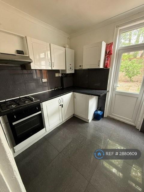 2 bedroom house in Abbotsford Avenue, London, N15 (2 bed) (#2880609)