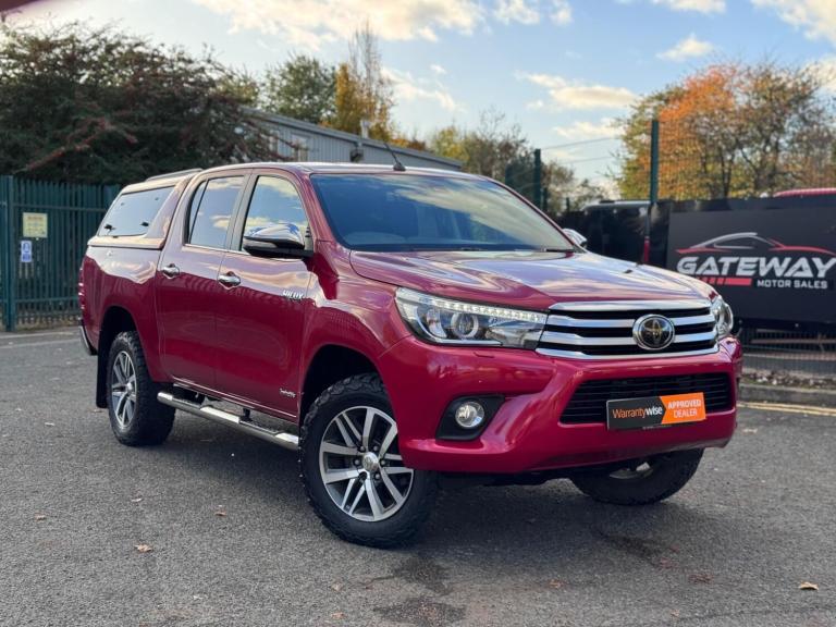  Toyota Hilux 2.4 D-4D Invincible Auto 4WD Euro 6 4dr (TSS, 3.5t) Diesel Automatic