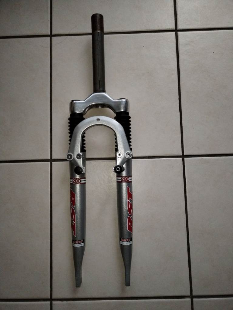 RST team 280 series front fork. 
