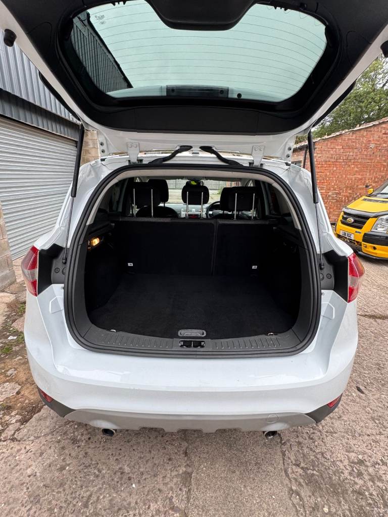 Ford, KUGA, Estate, 2012, Manual, 1997 (cc), 5 doors