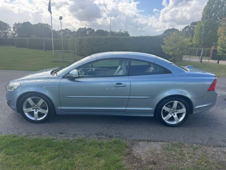 VOLVO C70 2.0 D3 SE Lux 2010