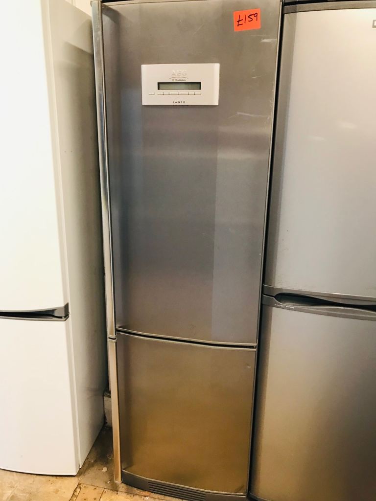 🚚 Aeg electrolux tall size fridge freezer can deliver £159