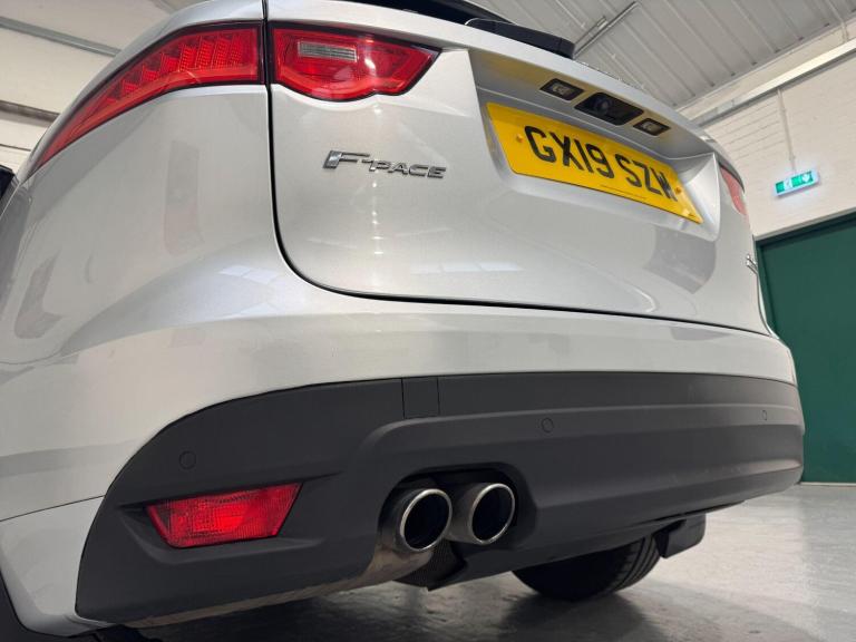 2019 Jaguar F-Pace 2.0 D180 R-Sport SUV 5dr Diesel Auto AWD Euro 6 (s/s) (180 ps) ESTATE Diesel A...