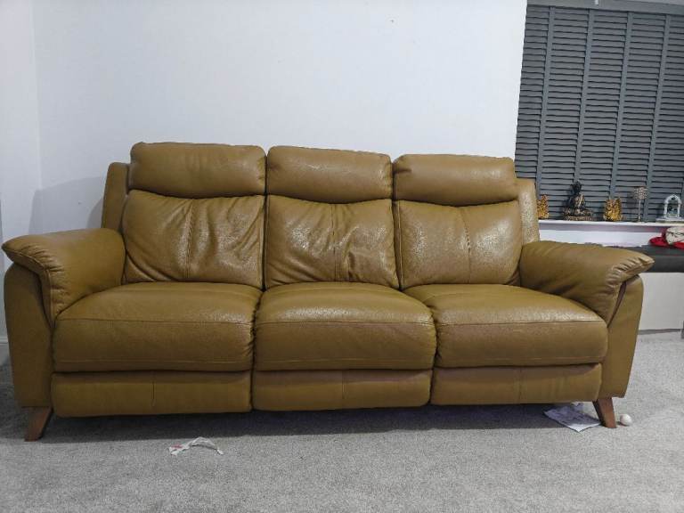 6 months old SOFA with no scratch electirc recliner- perfect condition