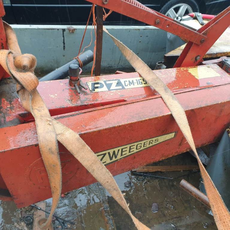 Pz 165 drum mower tractor  mower read fully 