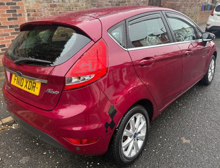 2010 Ford Fiesta 1.4 Zetec Petrol 5dr / not focus vauxhall corsa honda kia 5 door