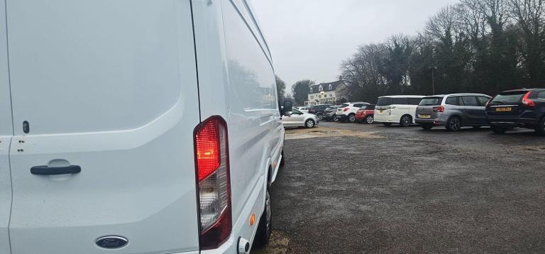  Ford Transit 2.2 TDCi 350 Trend RWD L3 H3 Euro 5 5dr Diesel Manual