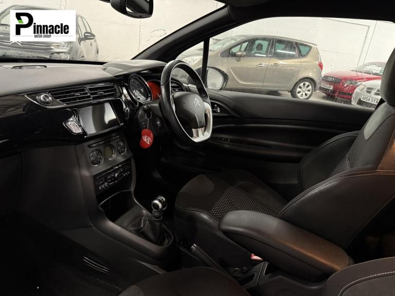 2010 Citroen DS3 1.4 VTi 16V DSign Hatchback 3dr Petrol Manual Euro 5 (95 ps) Hatchback Petrol Ma...