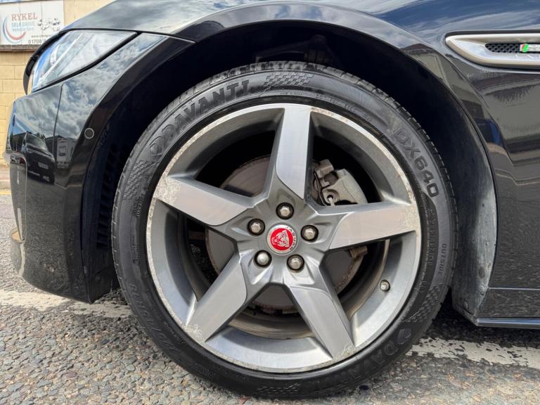 2017 Jaguar XE 2.0d R-Sport Auto Euro 6 (s/s) 4dr SALOON Diesel Automatic