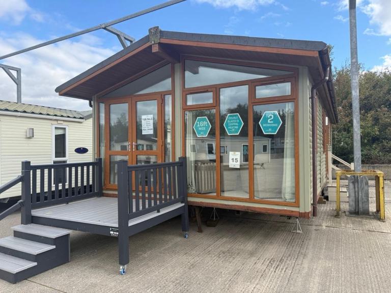 37x16ft 2 Bed Twin Lodge DG, CH, French Doors, Bath, Ensuite - Offsite / Farms