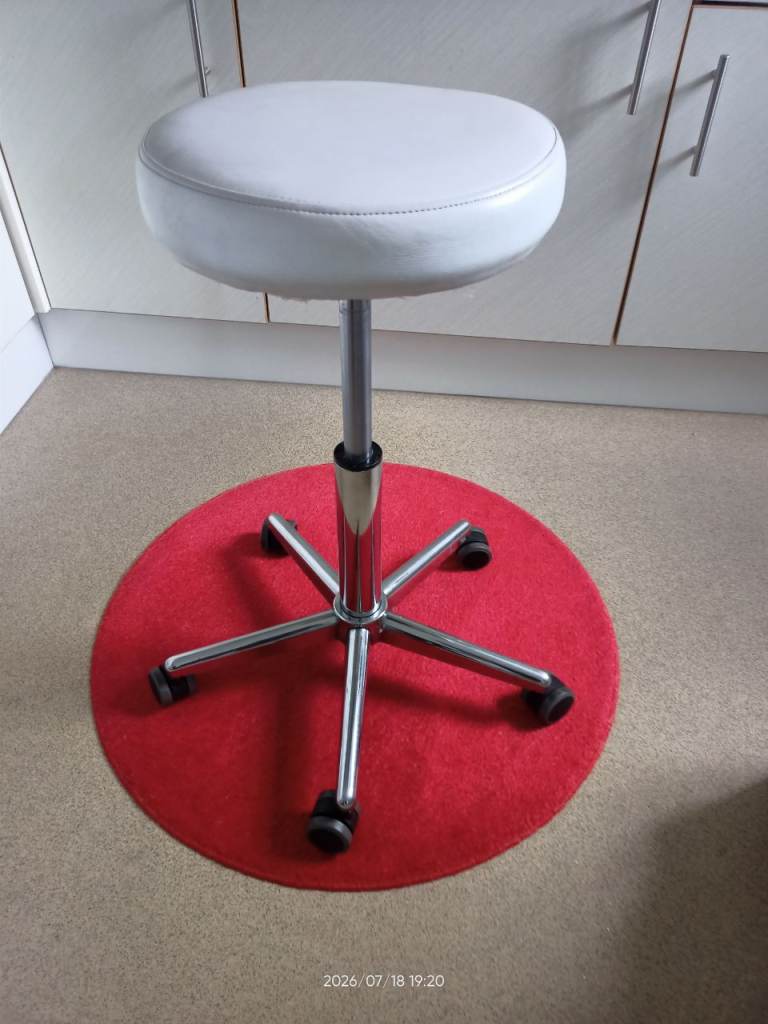 Hydraulic Beauty Stool 