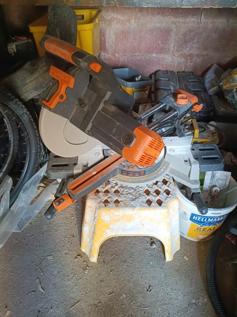 Evolution 240v mitre saw