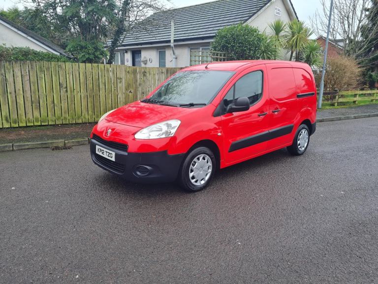 Bright Red 2012 Peugeot Partner Hdi Diesel 1560cc Face Lift Model Mot Until January 2027 