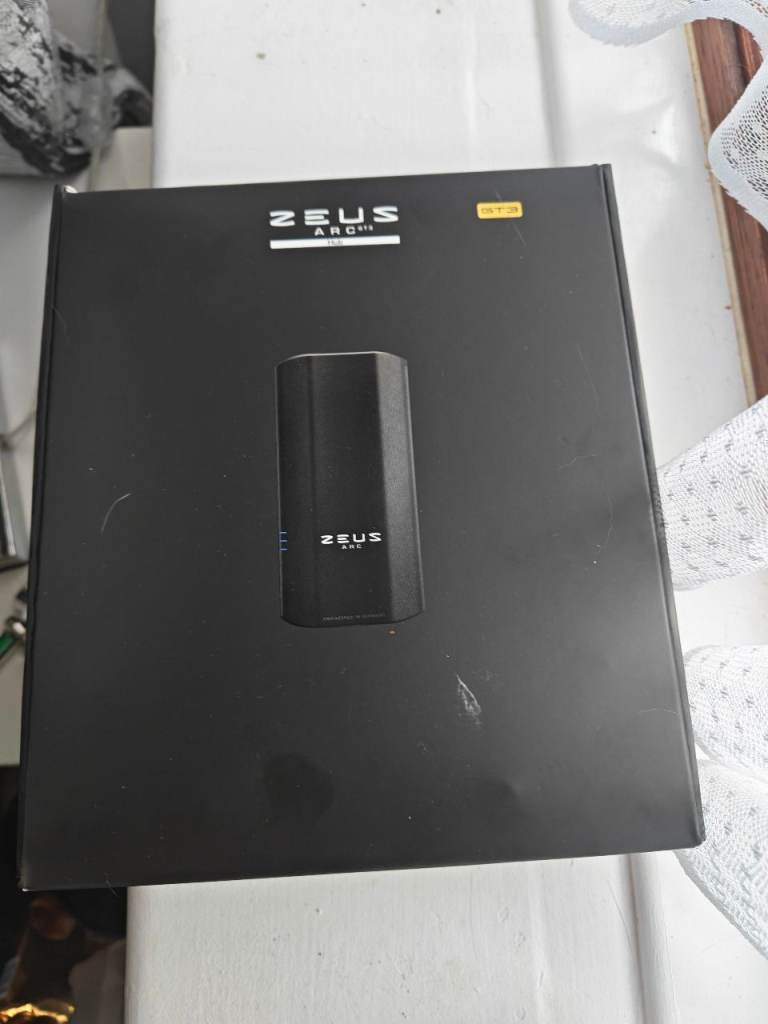 Zeus arc GT3 vaporiser complete set up plus extras