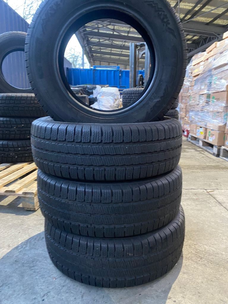 ** Winter tyres x 4**