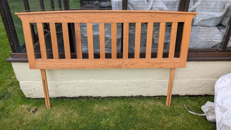 Free Wooden headboard 
