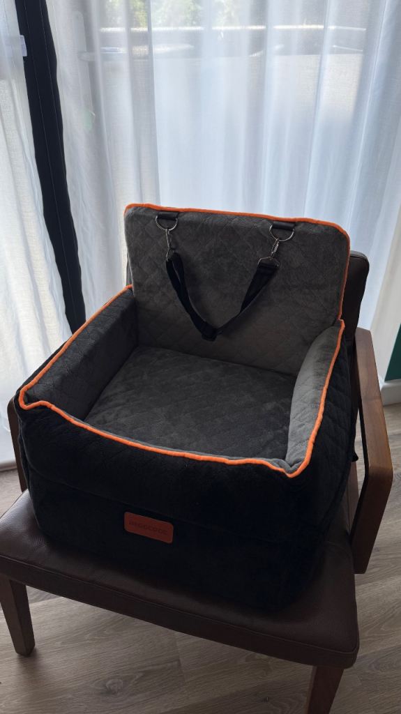 Elevated/booster car seat for dogs