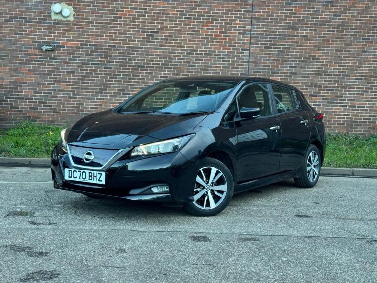  Nissan Leaf 40kWh Acenta Auto 5dr Electric Automatic