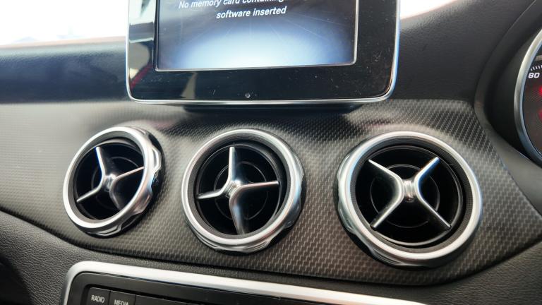 2018 Mercedes-Benz GLA GLA 200 SE 5dr ESTATE Petrol Manual