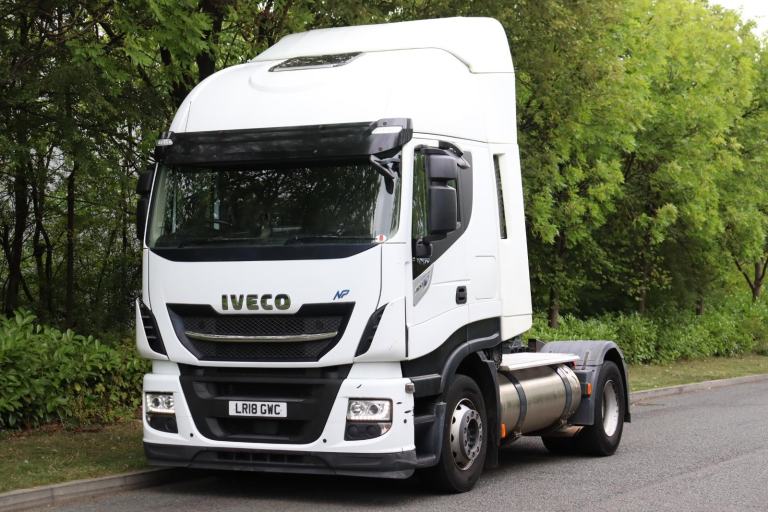 IVECO STRALIS NP 400 LNG 4X2 TRACTOR (2018)